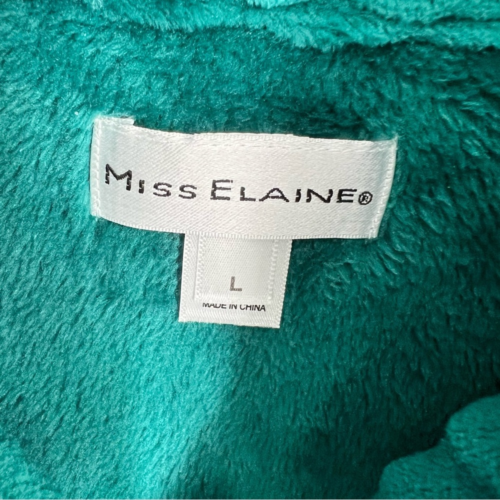 Miss Elaine Fleece Robe - Picture 4 of 5